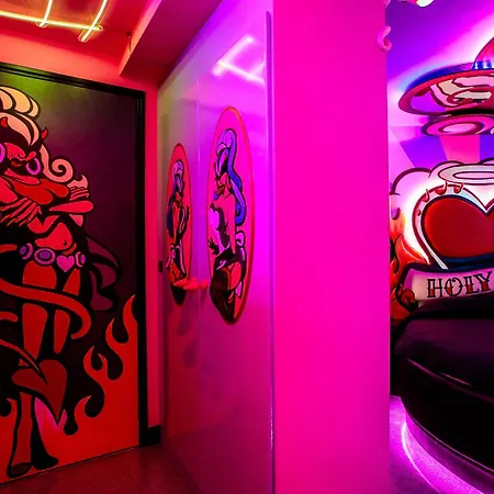 The Sin 招待所 哈莱姆