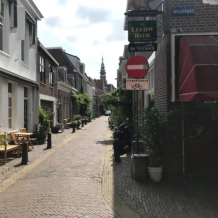 The Sin 招待所 哈莱姆